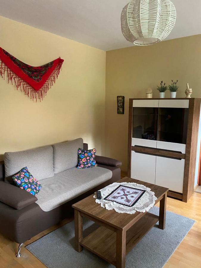 Apartment Glamour I