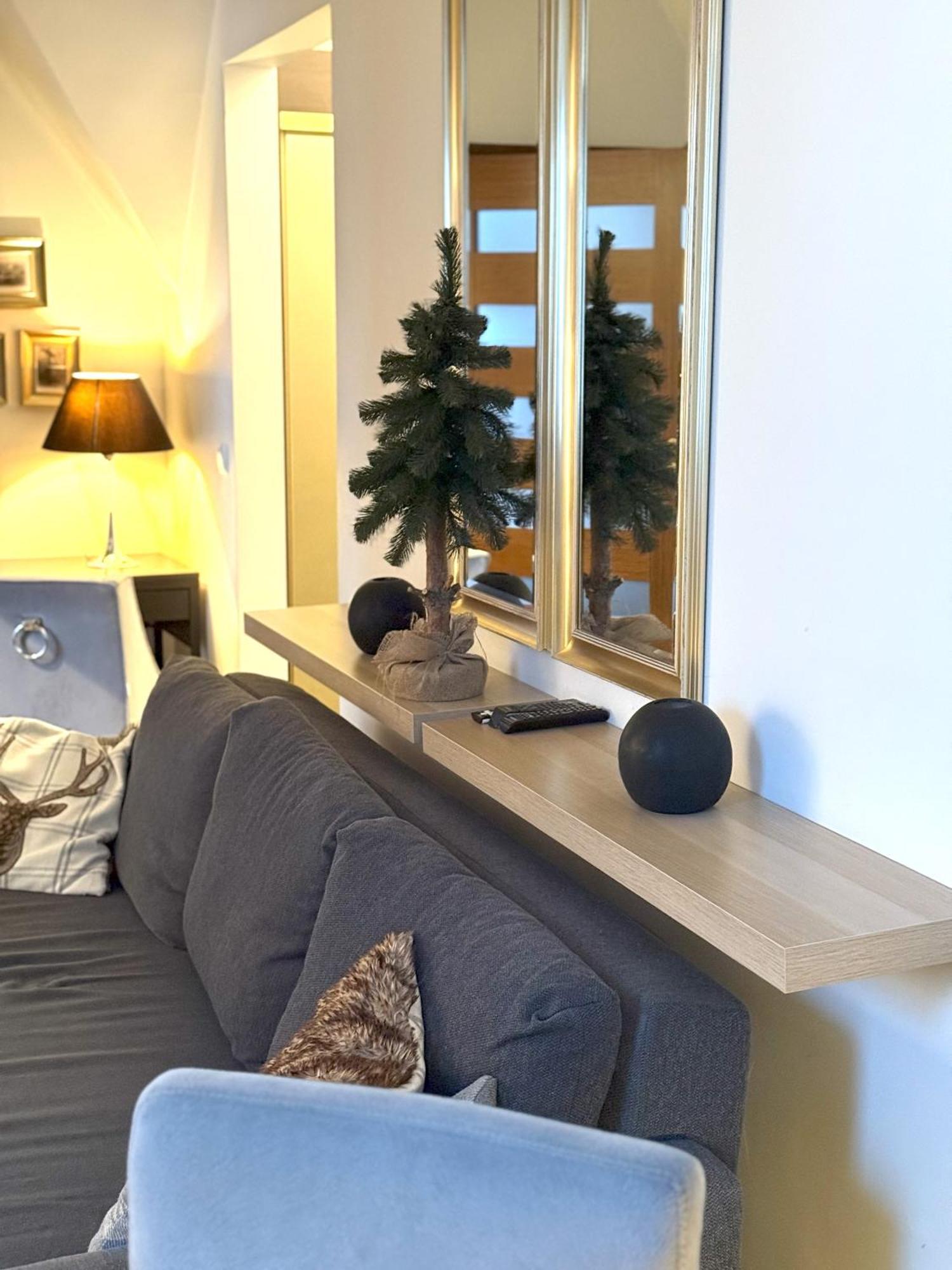 Apartment Glamour I *